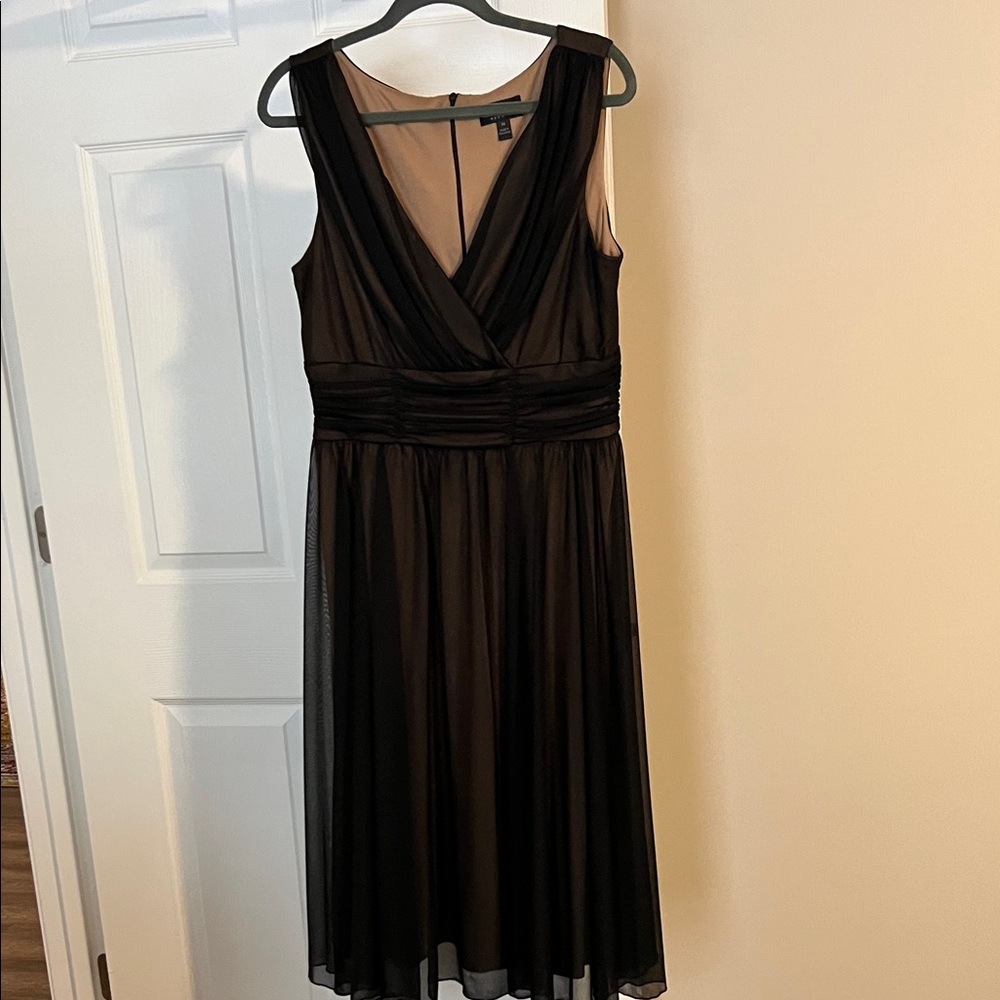 Elegant Black Sleeveless Dress